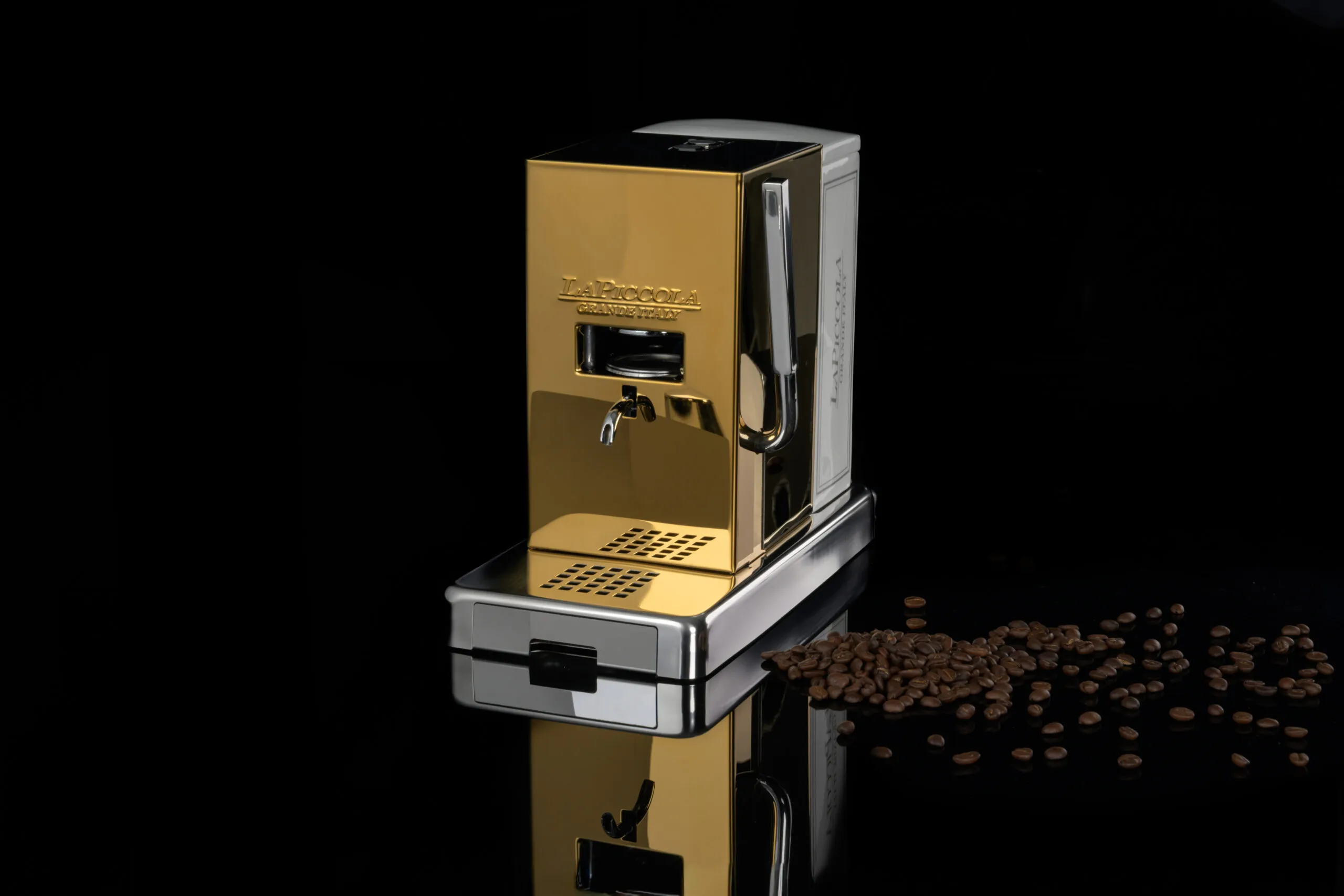 Кафе Машина Piccola Gold автоматична с керамичен резервоар